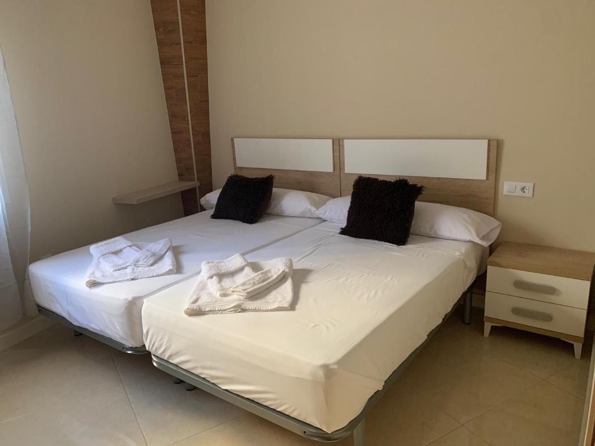 Apartamentos La Union Arroyo de la Luz Dış mekan fotoğraf